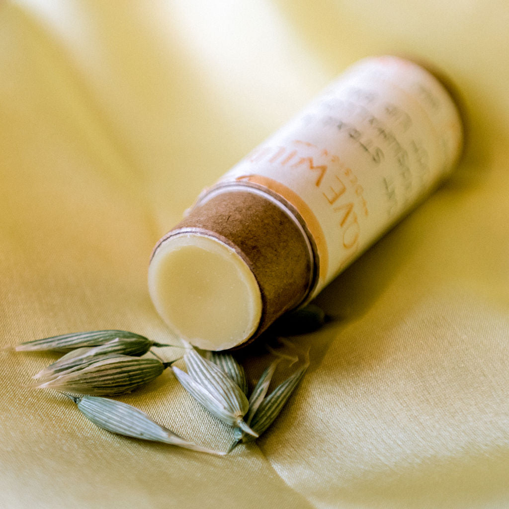 Marshmallow + Oat Straw Lip Balm – Gentle Relief for Dry Pouts