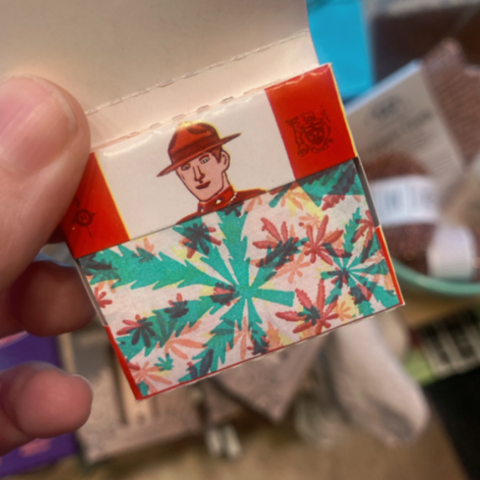 Vintage Canada Rolling Papers